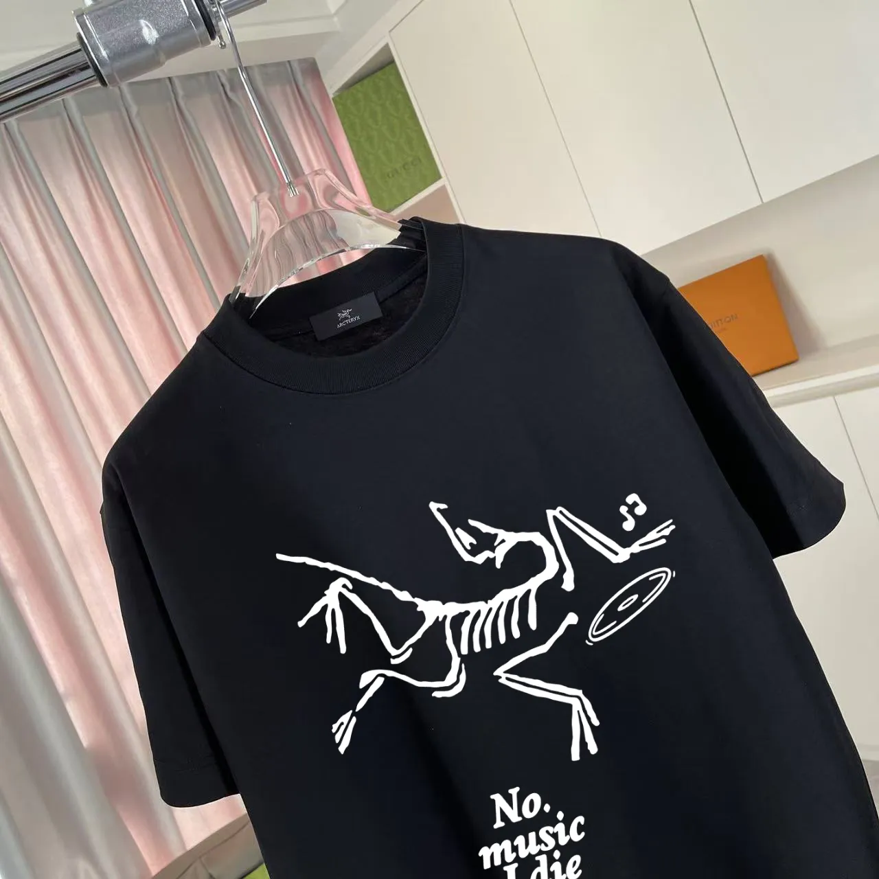 ARC'TERYX* 2025 New Arrival logo t g Same Style Size：S M L XL XXL ：Black White Blue Gray